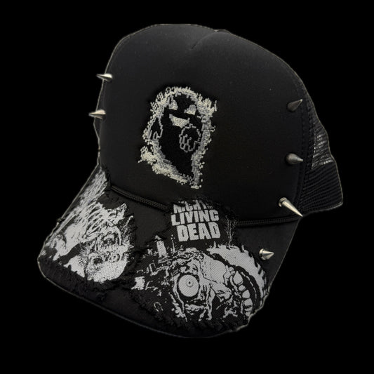 GHOST-TYPE HAT